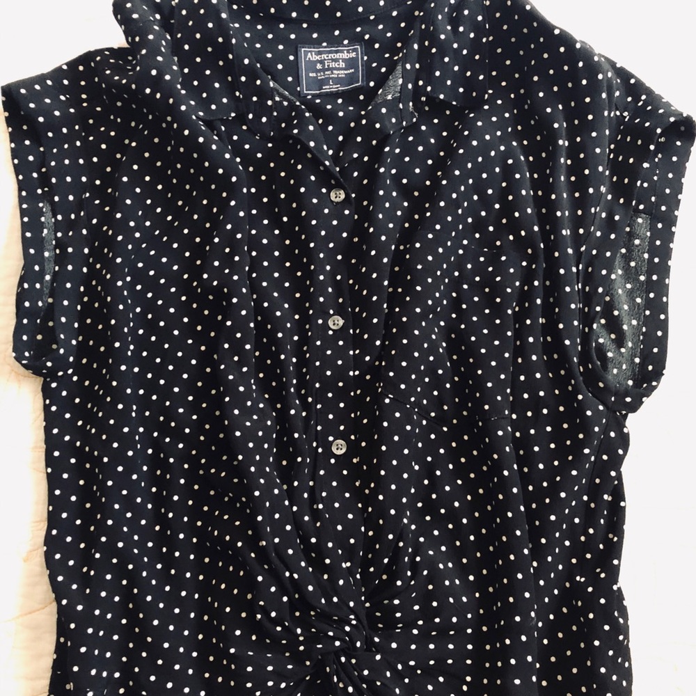 2 Abercrombie shirts ! Perfect for work !